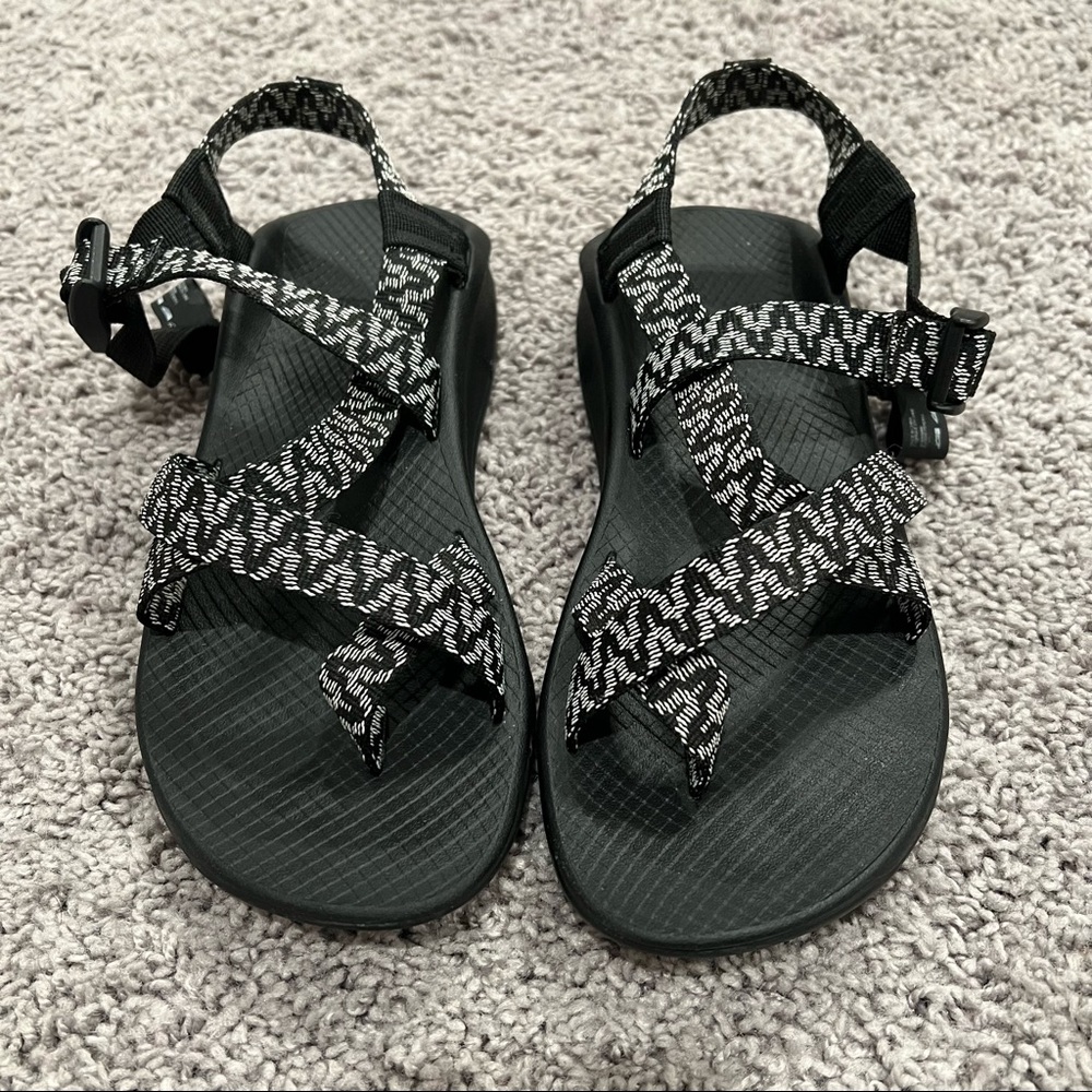 Women’s Black/White Chaco Sandals | size 9 | Like new!